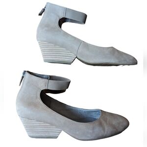 Eileen Fisher Liza Ankle strap Pumps tan sz 8